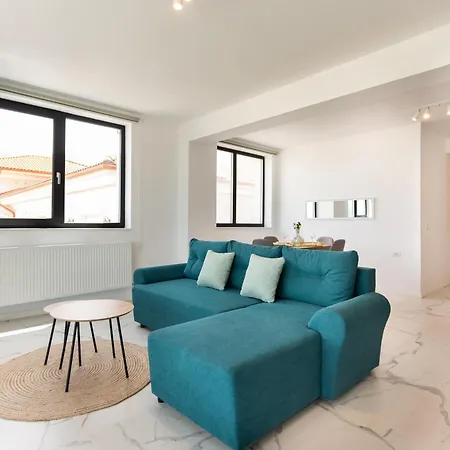 Panorama Apartment *