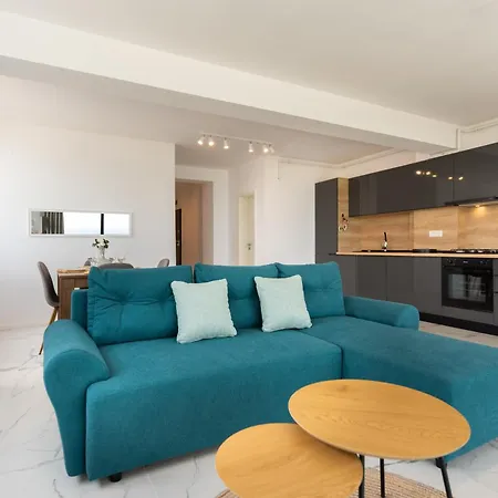 Panorama Apartment *